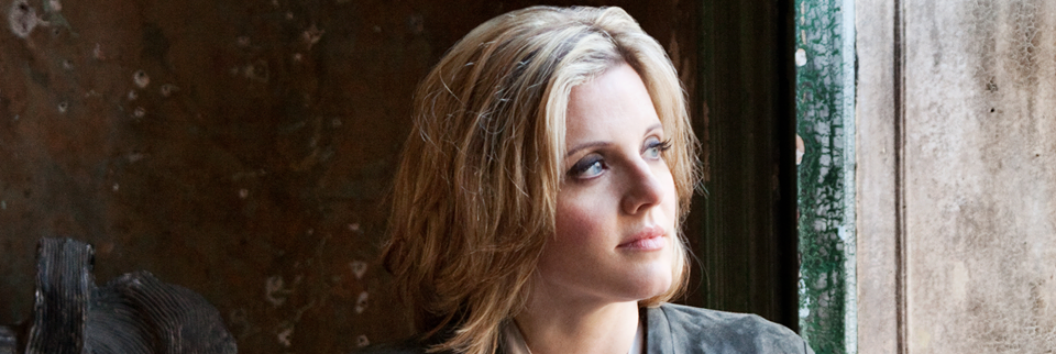 Méav: Promotional shot for The Calling